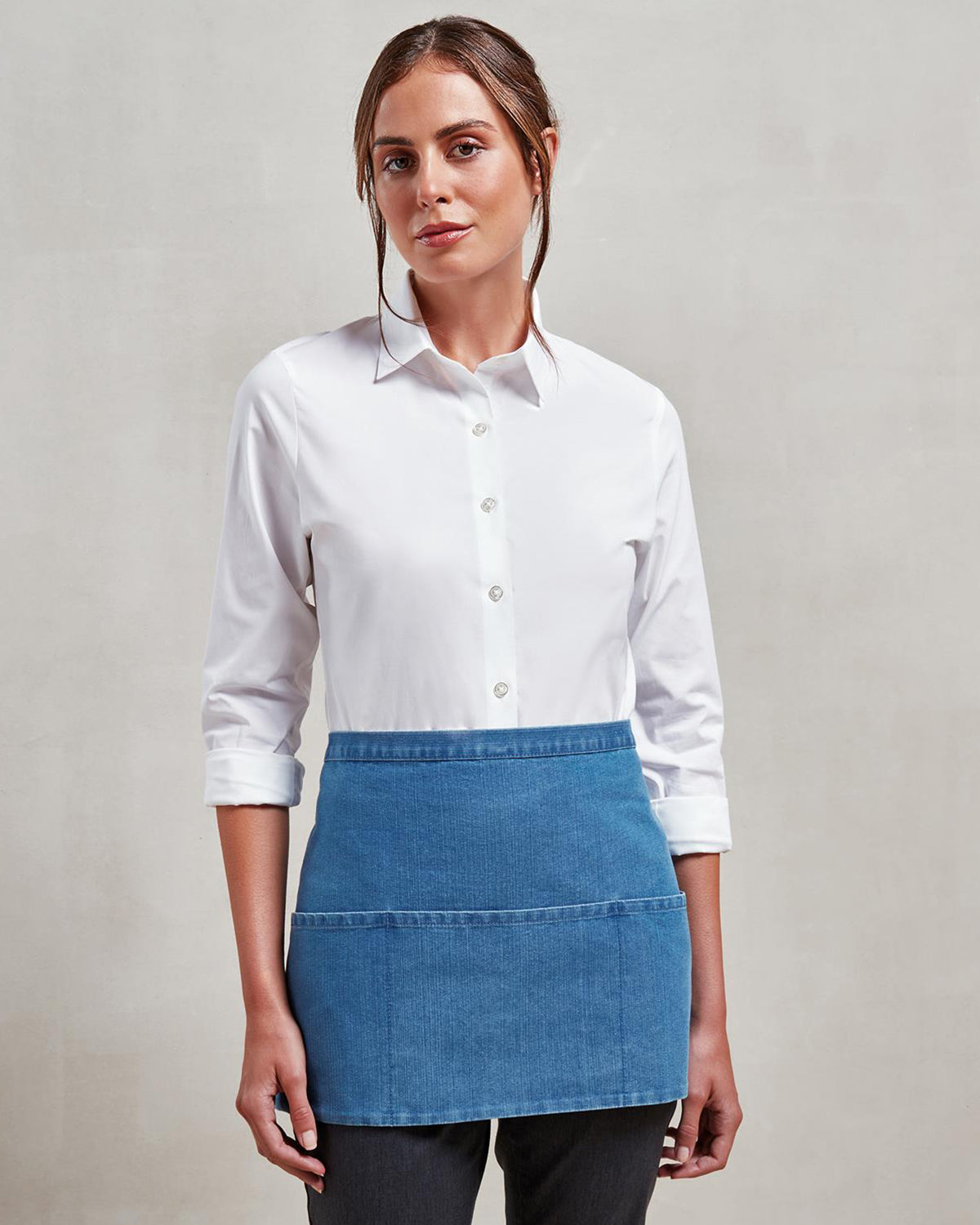 Premier Workwear krátká zástěra se třemi kapsami
